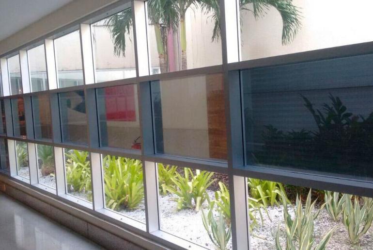 Insulfilm aplicado em casa de Luxo na Barra da Tijuca insulfilm residencial