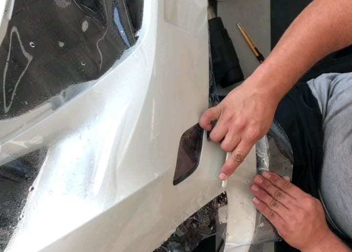 envelopamento automotivo transparente