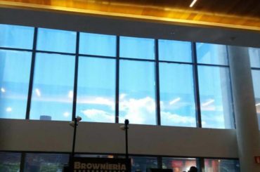 Para economizar energia solar, aplicamos insulfilm escuro