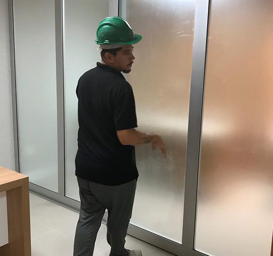 Aplicação de Insulfilm Jateado em Escritório em Ipanema