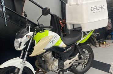 Plotagem comercial em motos. Saiba mais! Plotagem comercial em motos. Saiba mais!