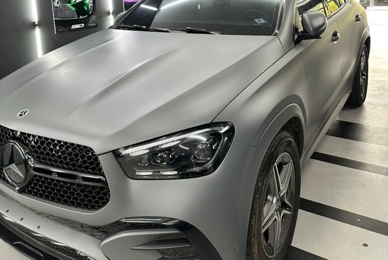Envelopamento do Mercedes-Benz GLE Coupé em Cinza Nardo Fosco