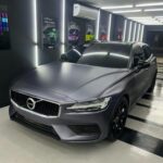 Envelopamento na Volvo V60: Estilo e Proteção com a Rikin Film
