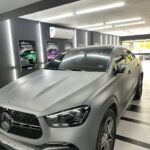 Mercedes-Benz GLE Coupé Ganha Envelopamento Total em Cinza Fosco