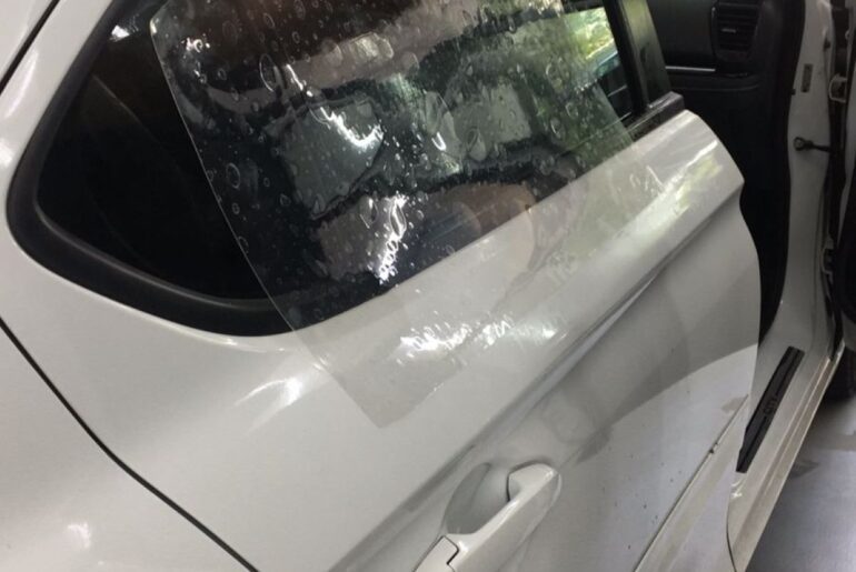 Como Funciona a Aplicação de Insulfilm Automotivo?